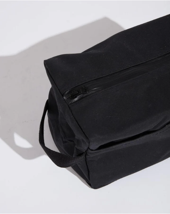 Remote Projects Black Travel Kit