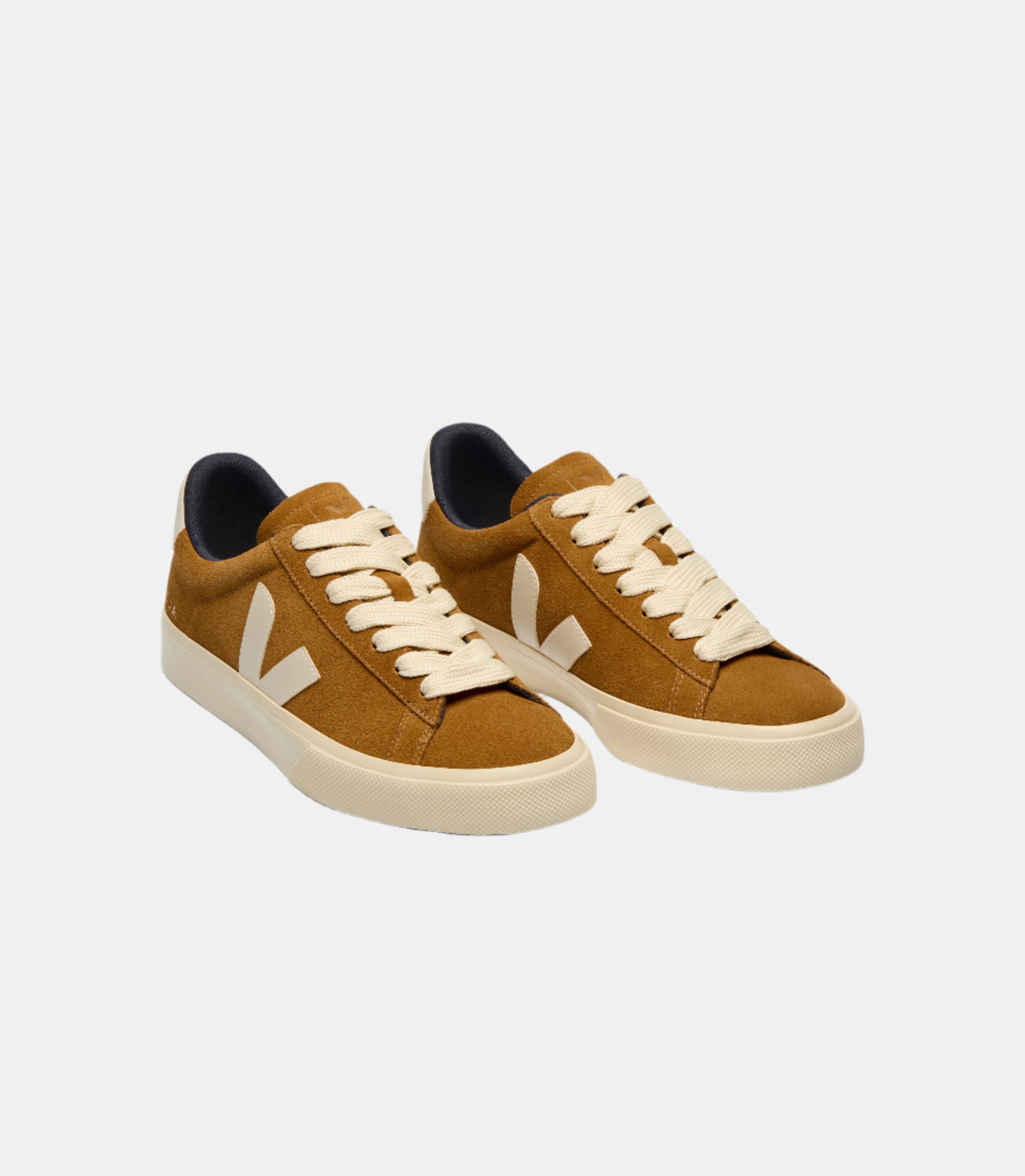 VEJA Campo Bold Suede Camel Pierre