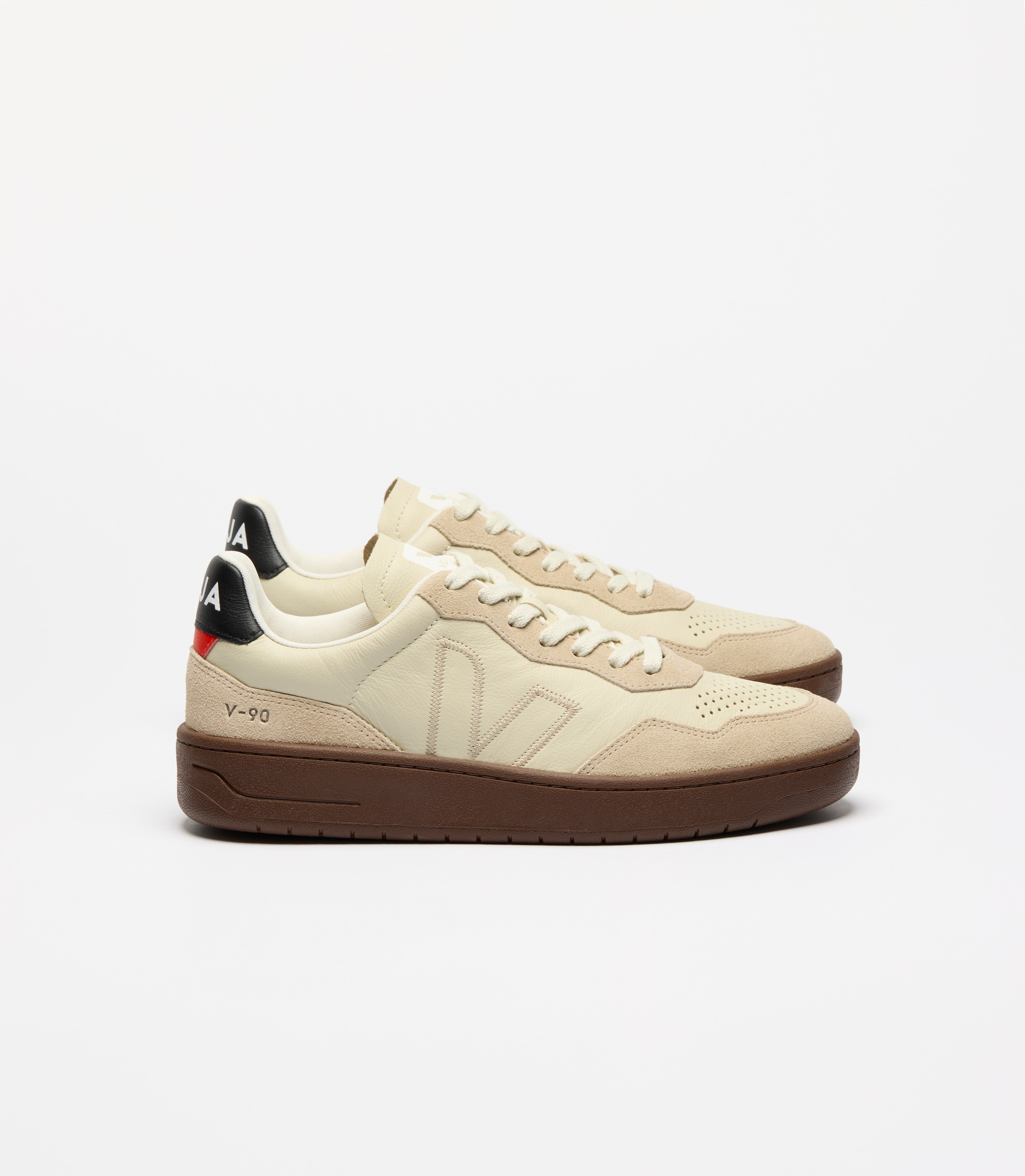 VEJA V-90 ZZ O.T. Leather Pierre Almond Black