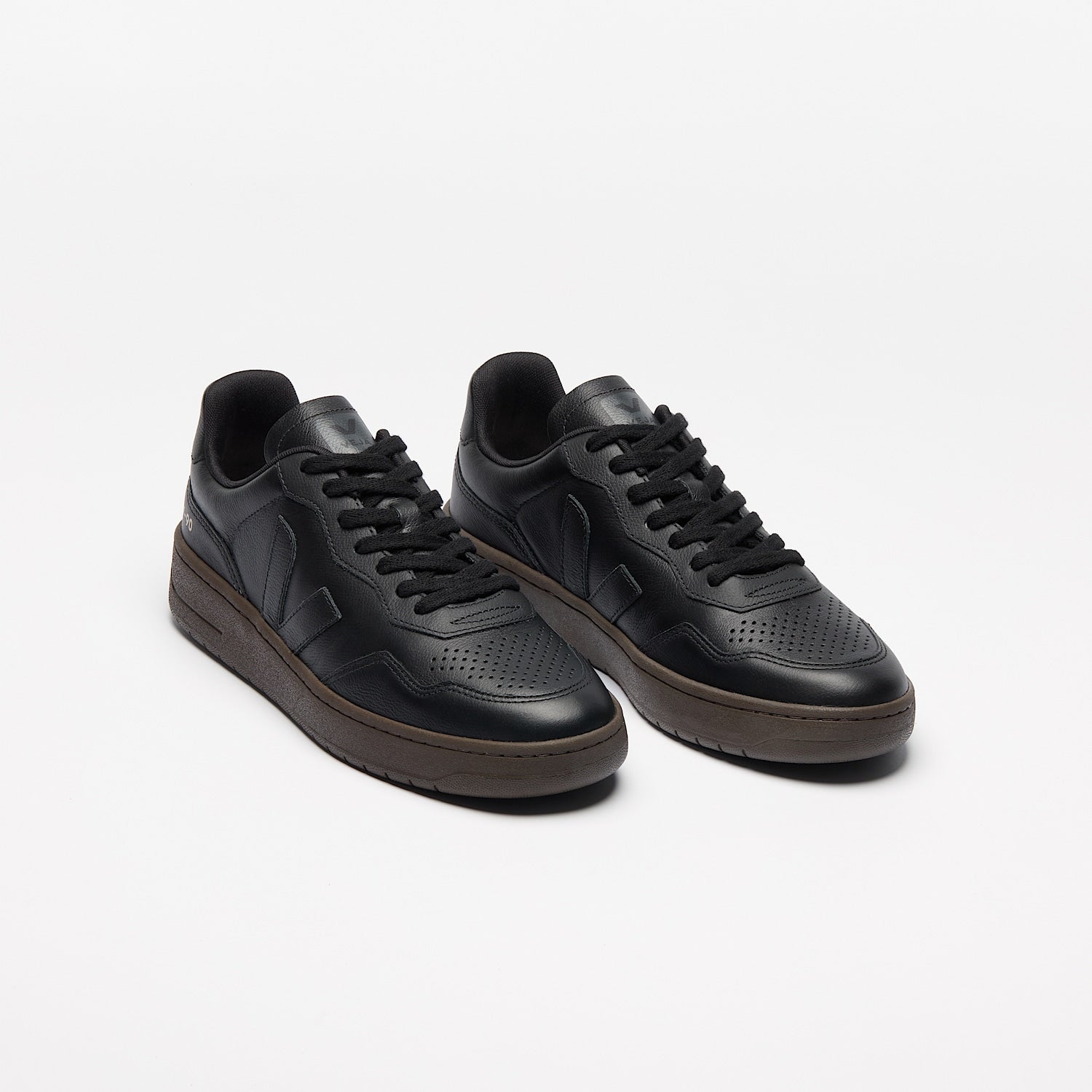 VEJA V-90 OT Leather Full Black Eagle