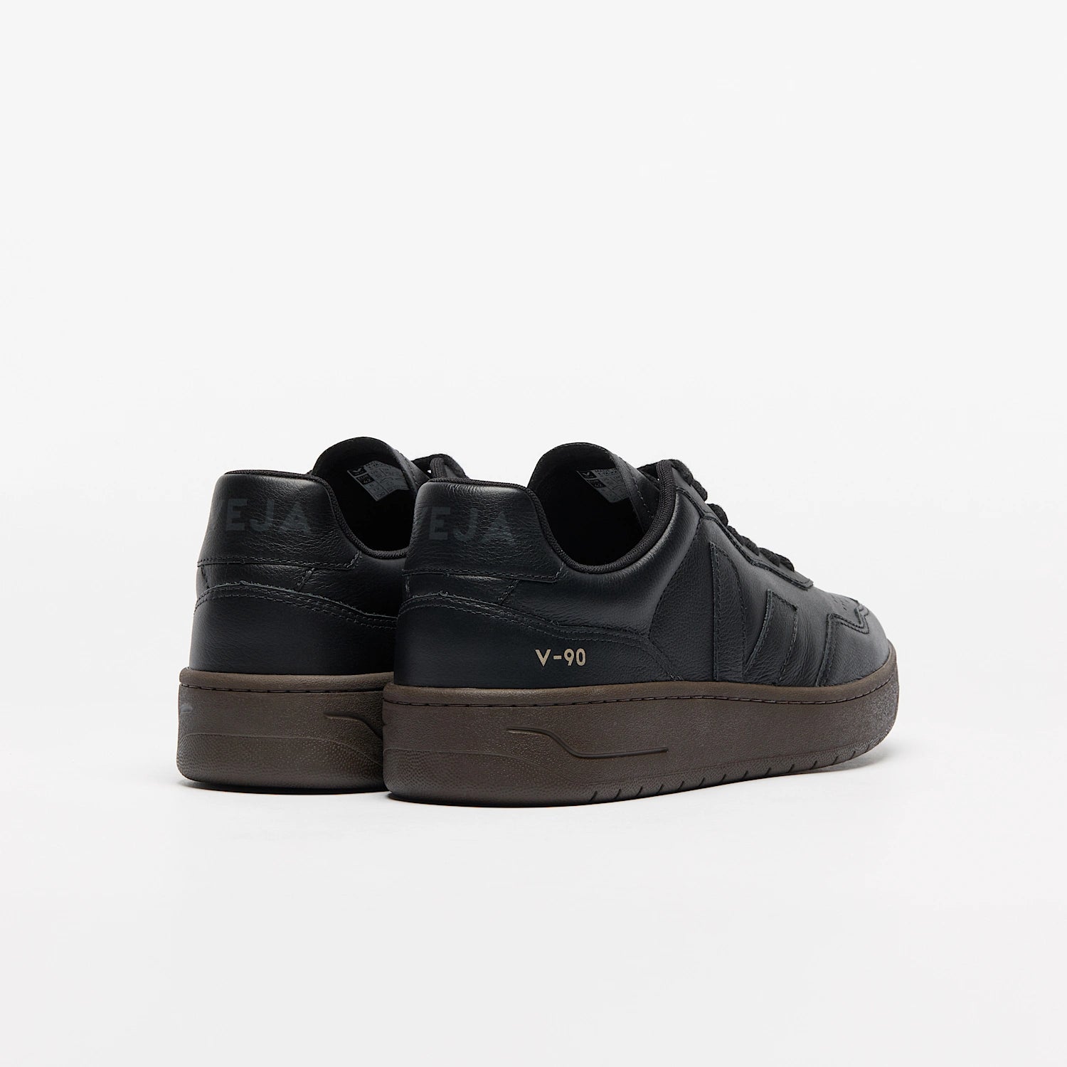 VEJA V-90 OT Leather Full Black Eagle