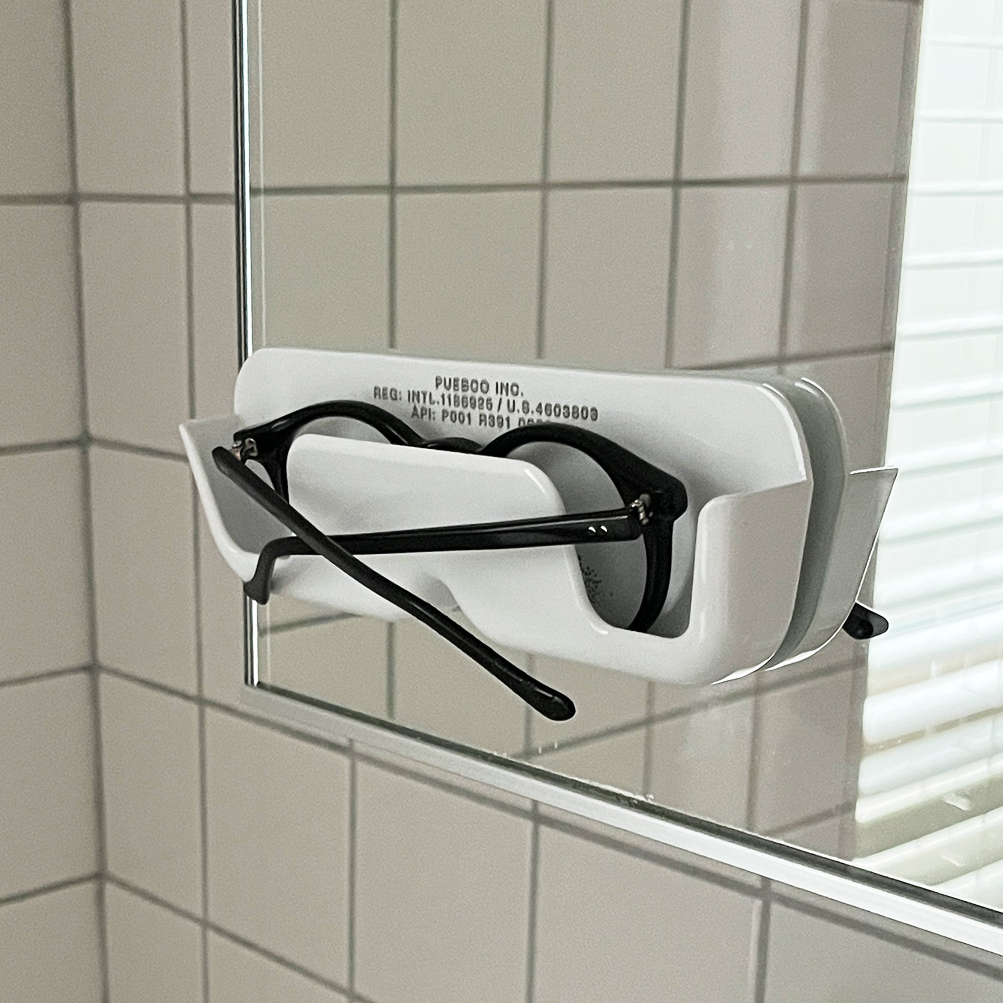 Puebco Aluminium Die Casting Glasses Holder in White