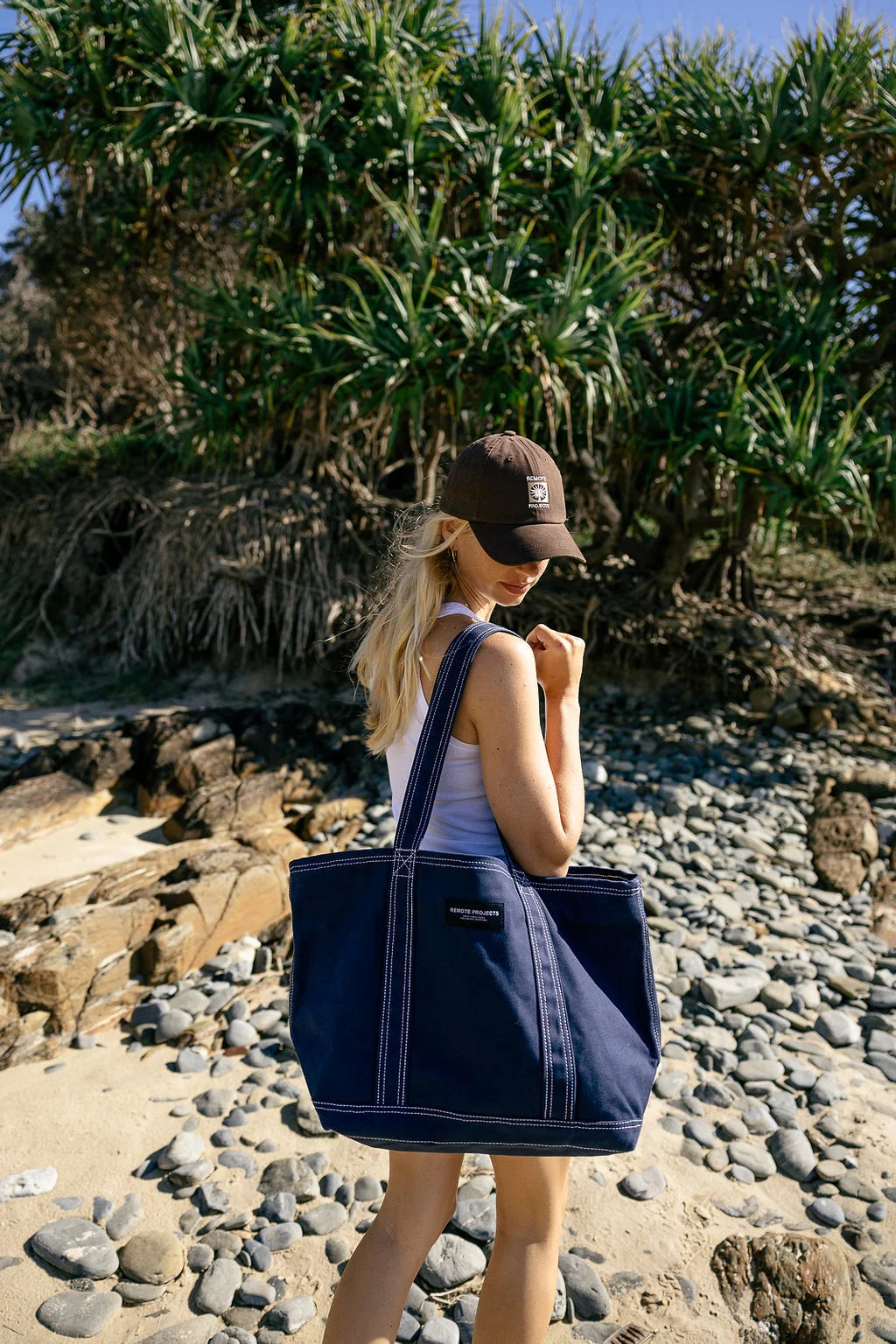 The Remote Tote in Midnight