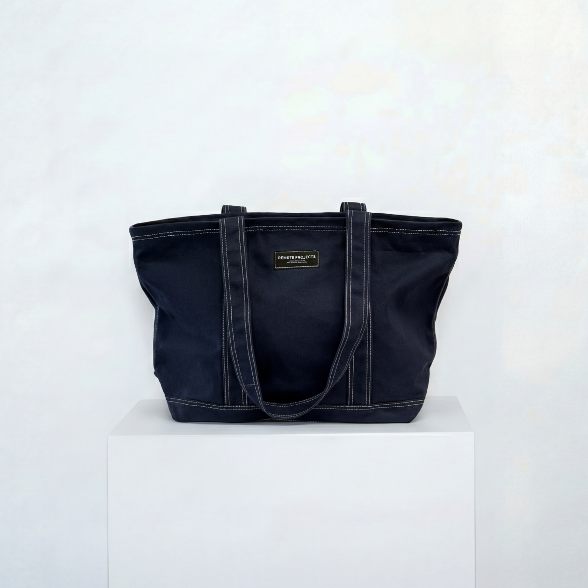 The Remote Tote in Midnight