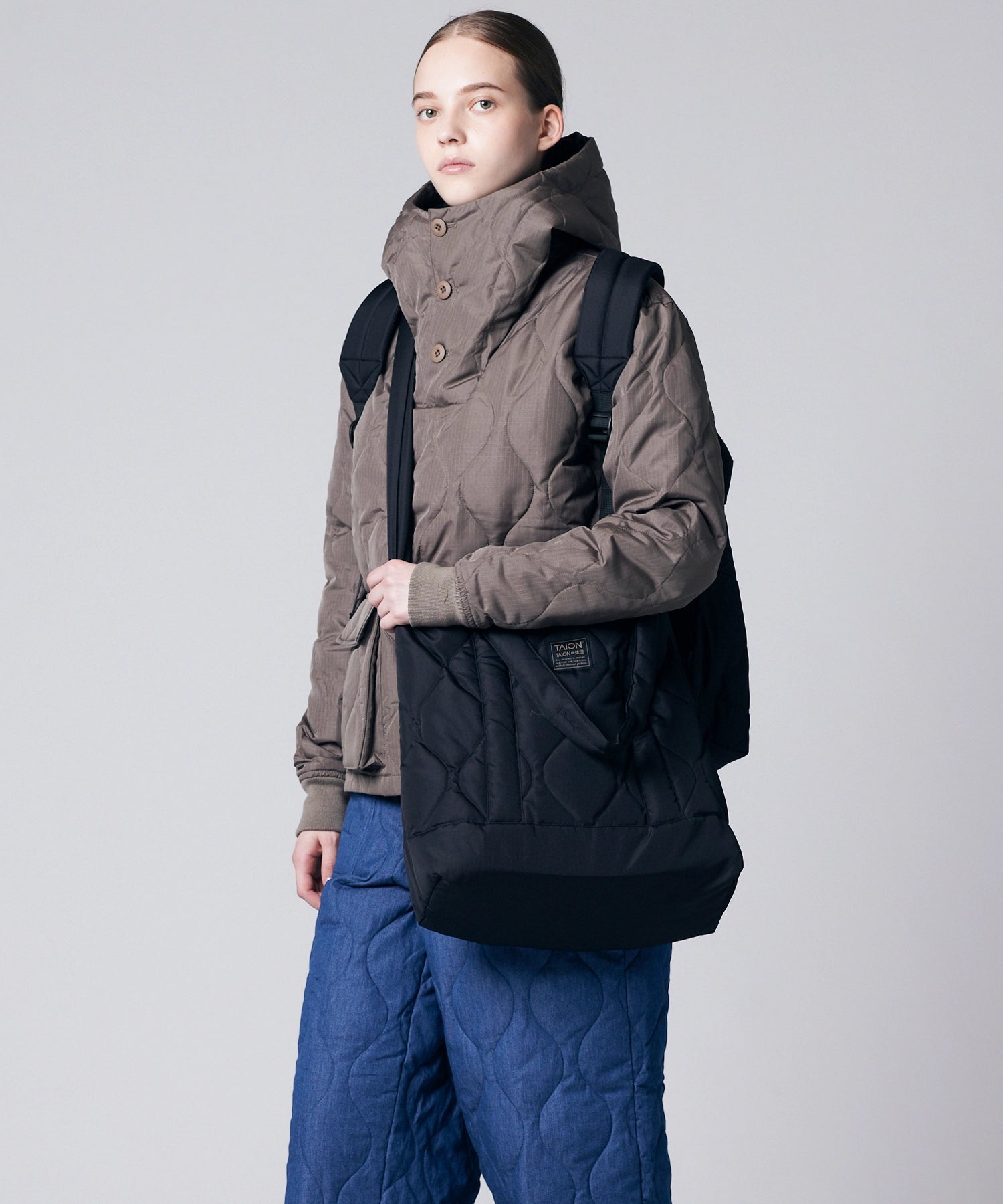 Taion Military Down Tote in Black