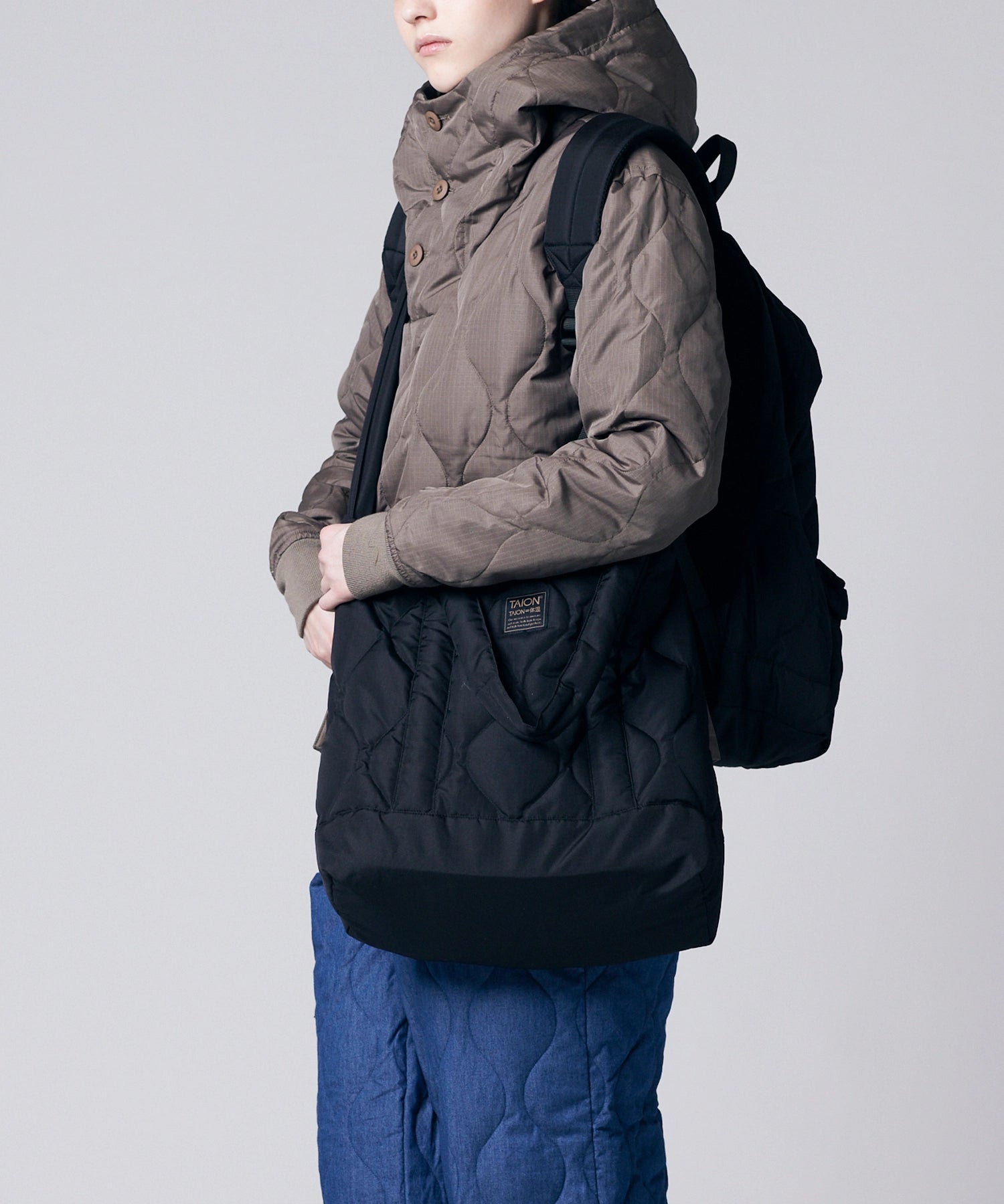 Taion Military Down Tote in Black