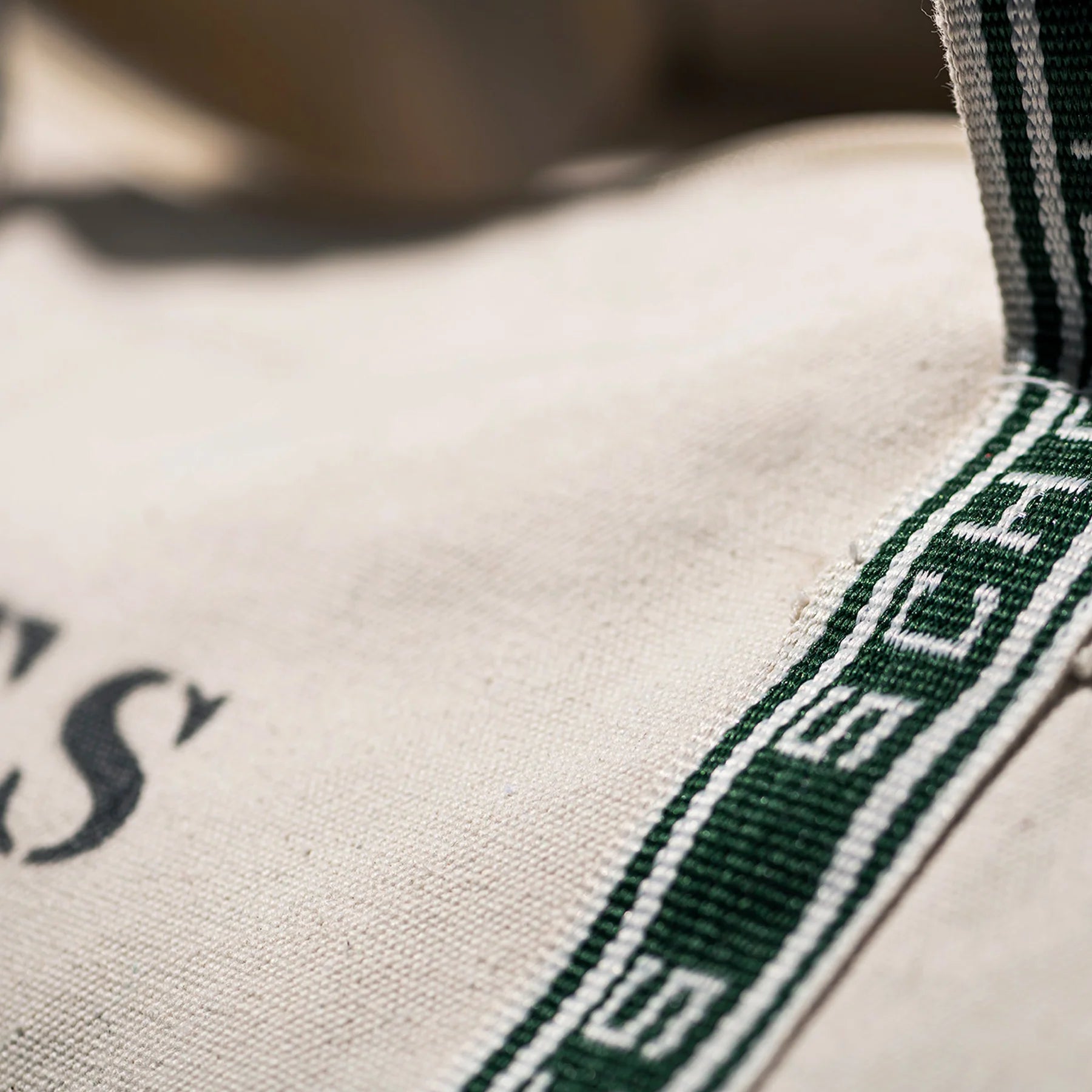 Puebco Clubhouse Barrel Bag