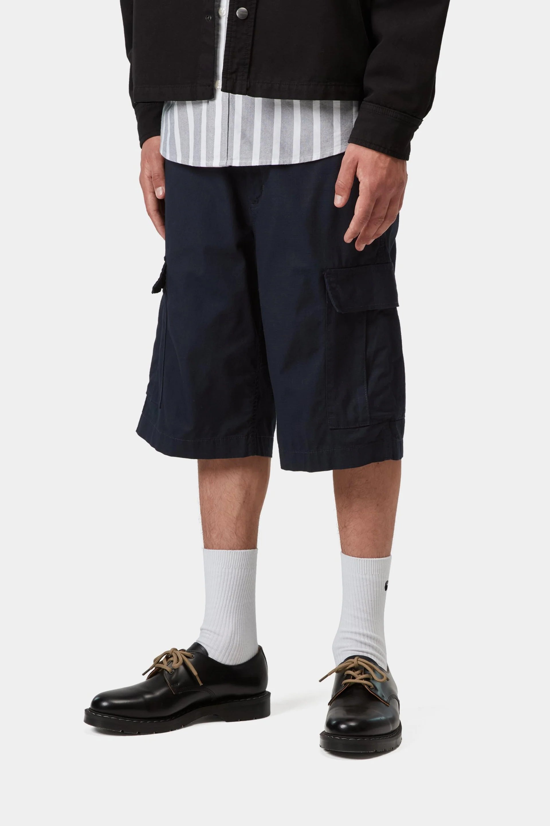 Carhartt WIP Regular Cargo Short in Deep Night Rinsed