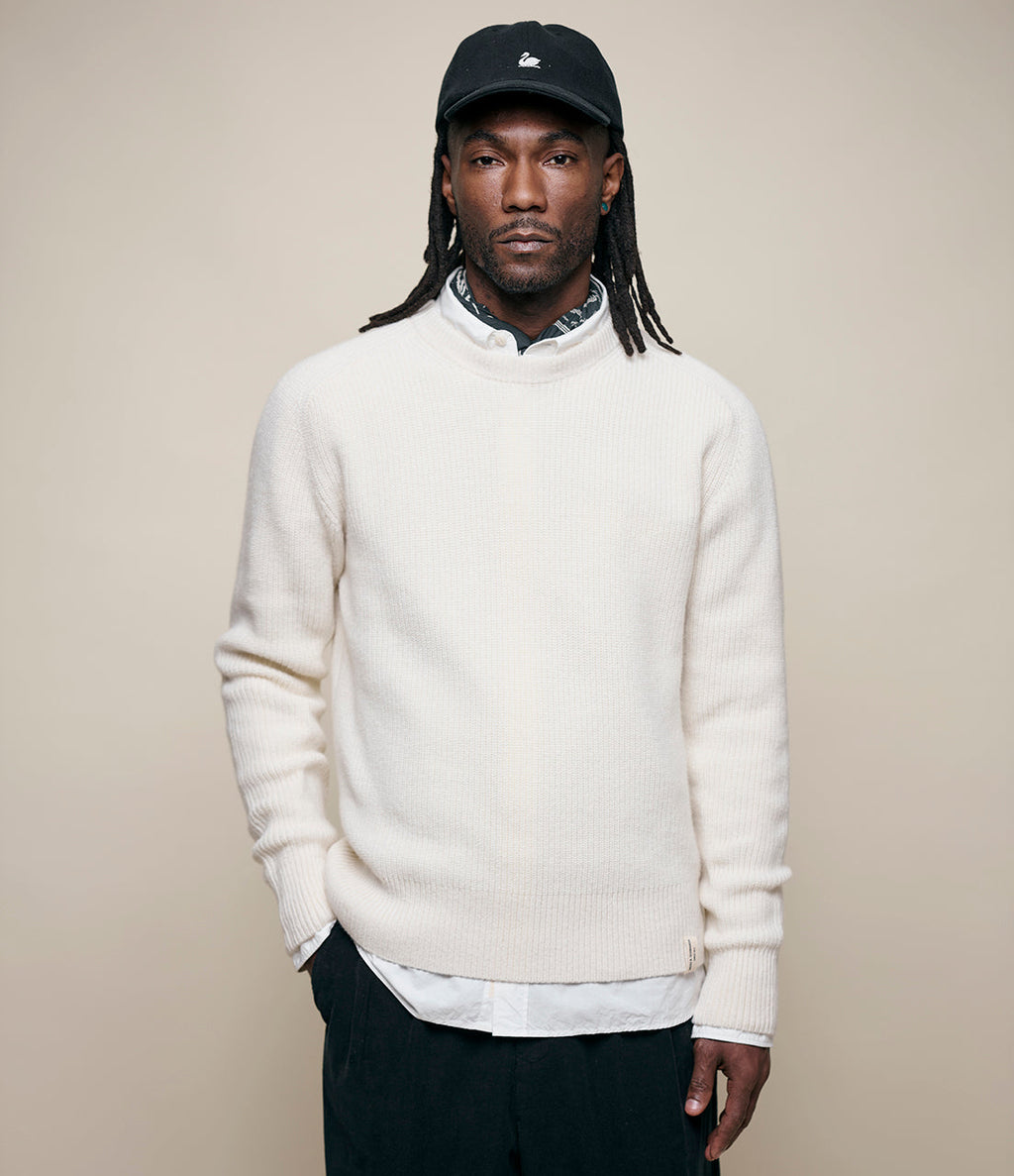 Merz B. Schwanen Men's Ribbed Merino Cashmere Raglan Sweater in Natural