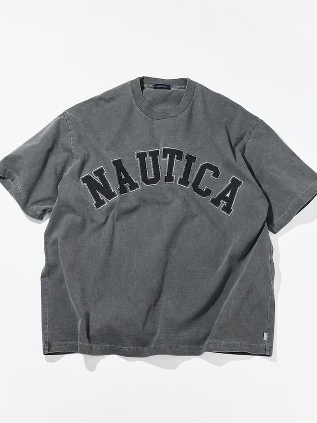 Nautica Japan Arch Logo Pigment Dyed Tee in Charcoal