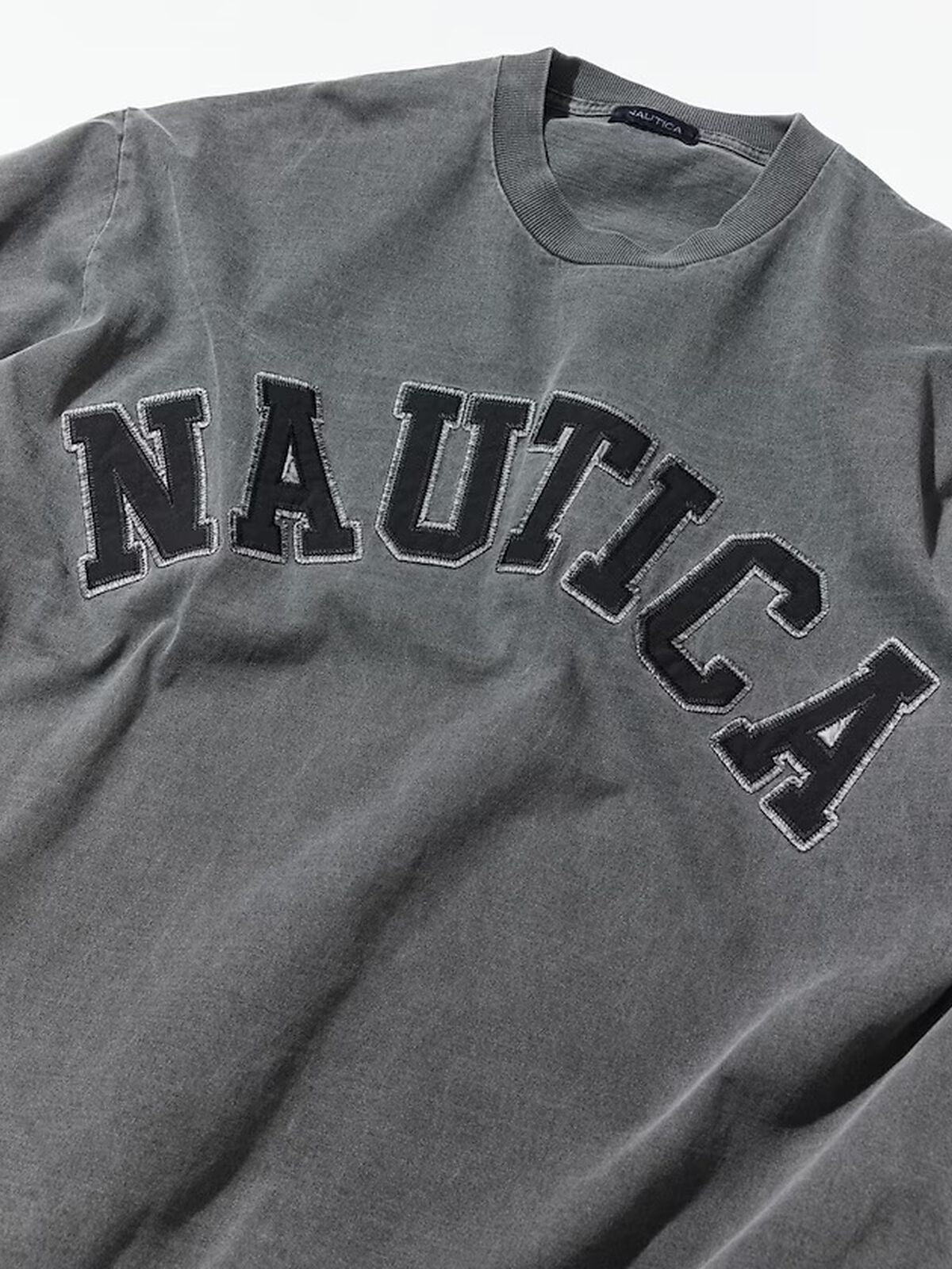 Nautica Japan Arch Logo Pigment Dyed Tee in Charcoal