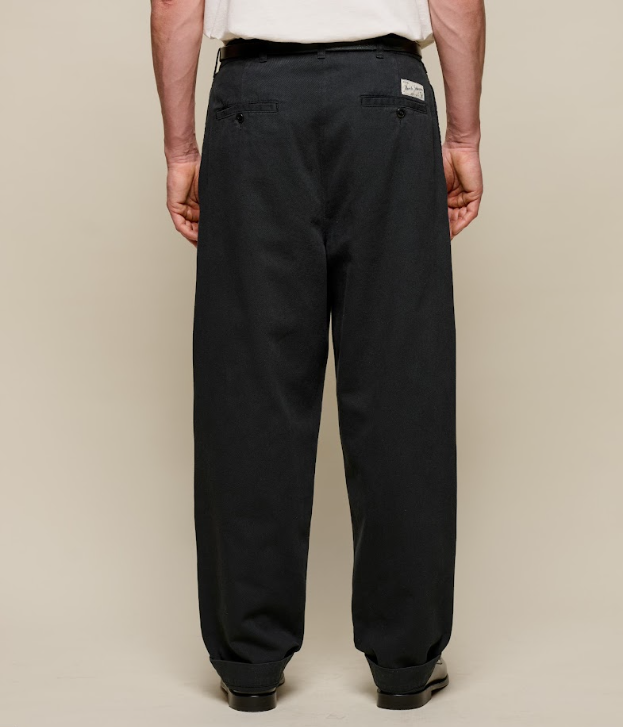 Merz b. Schwanen Pleated Twill Pants in Deep Black