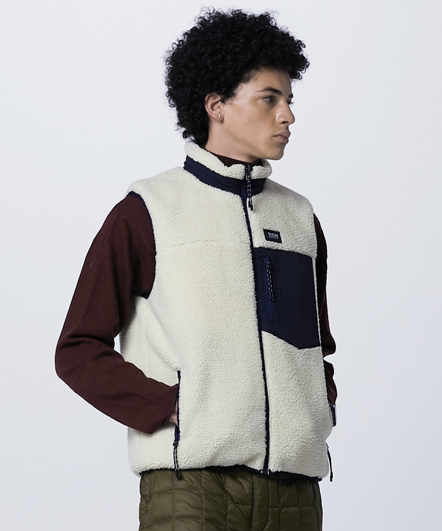 TAION Unisex Down x BOA Reversible Jacket in Navy & Ivory