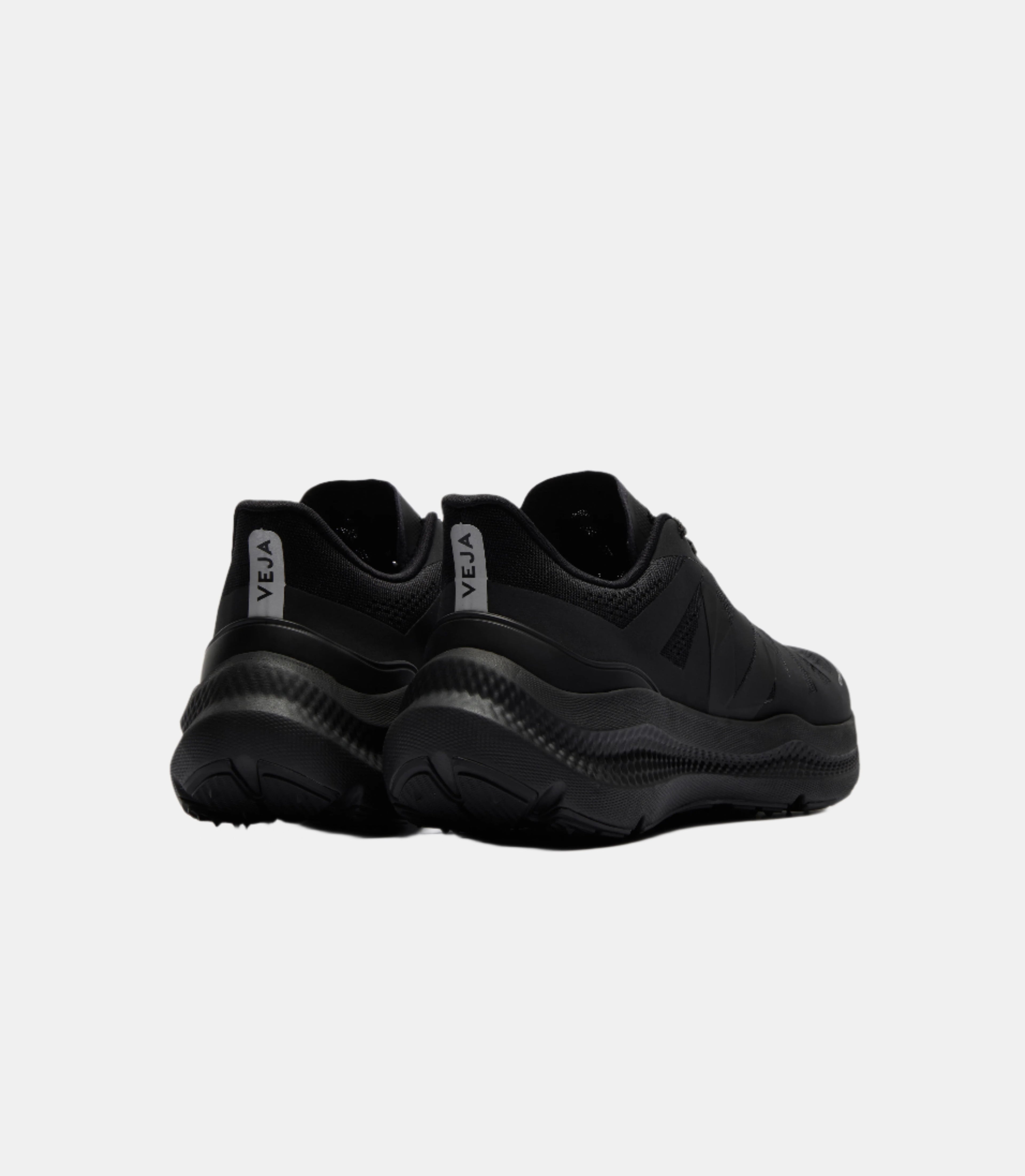 VEJA Condor 3 Engineered Mesh Performance Full Black