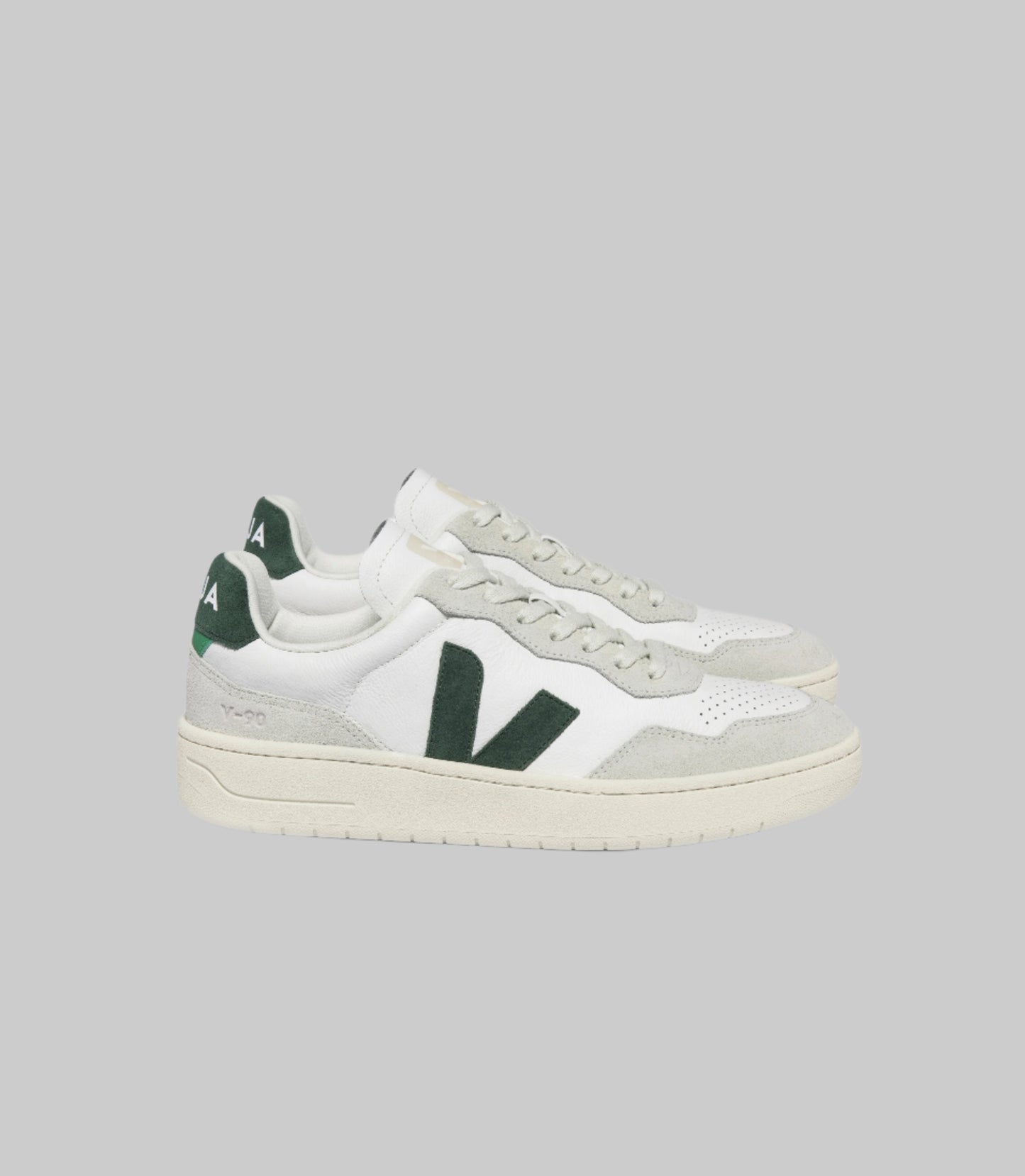 VEJA V-90 O.T. Leather Extra White Cyprus