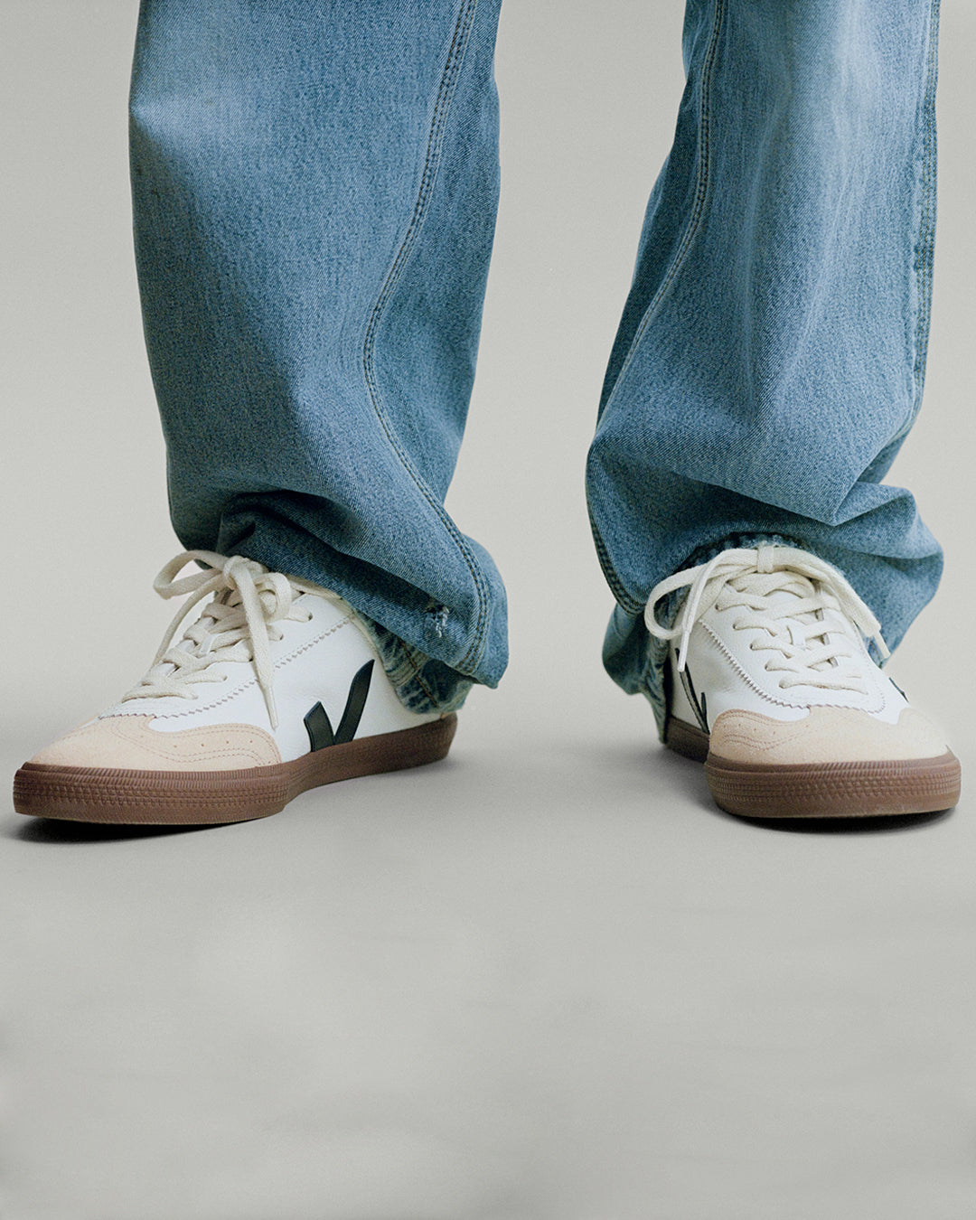 VEJA Volley O.T. Leather White Nautico Bark