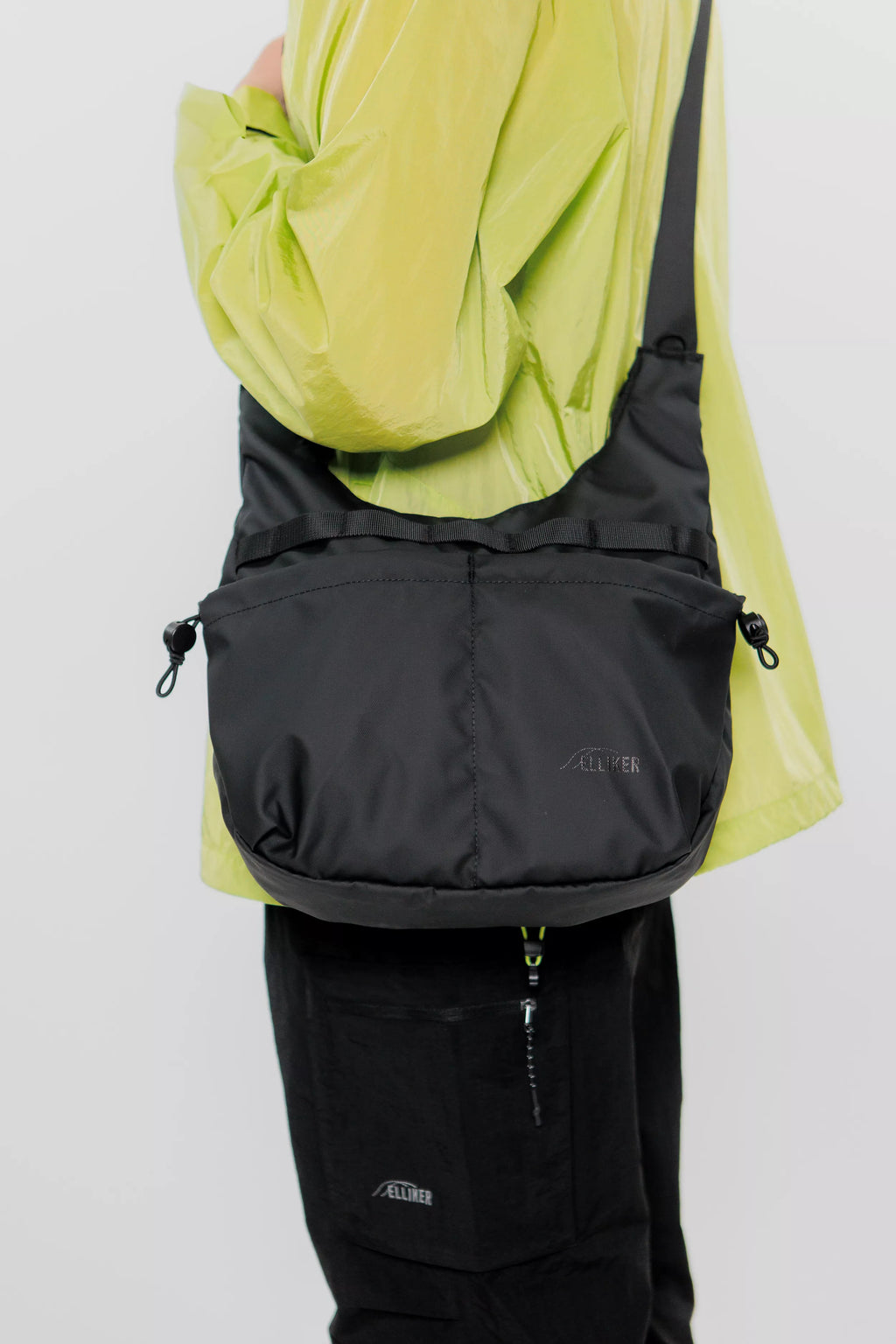 Elliker Bain Sling Bag 6.5L in Black