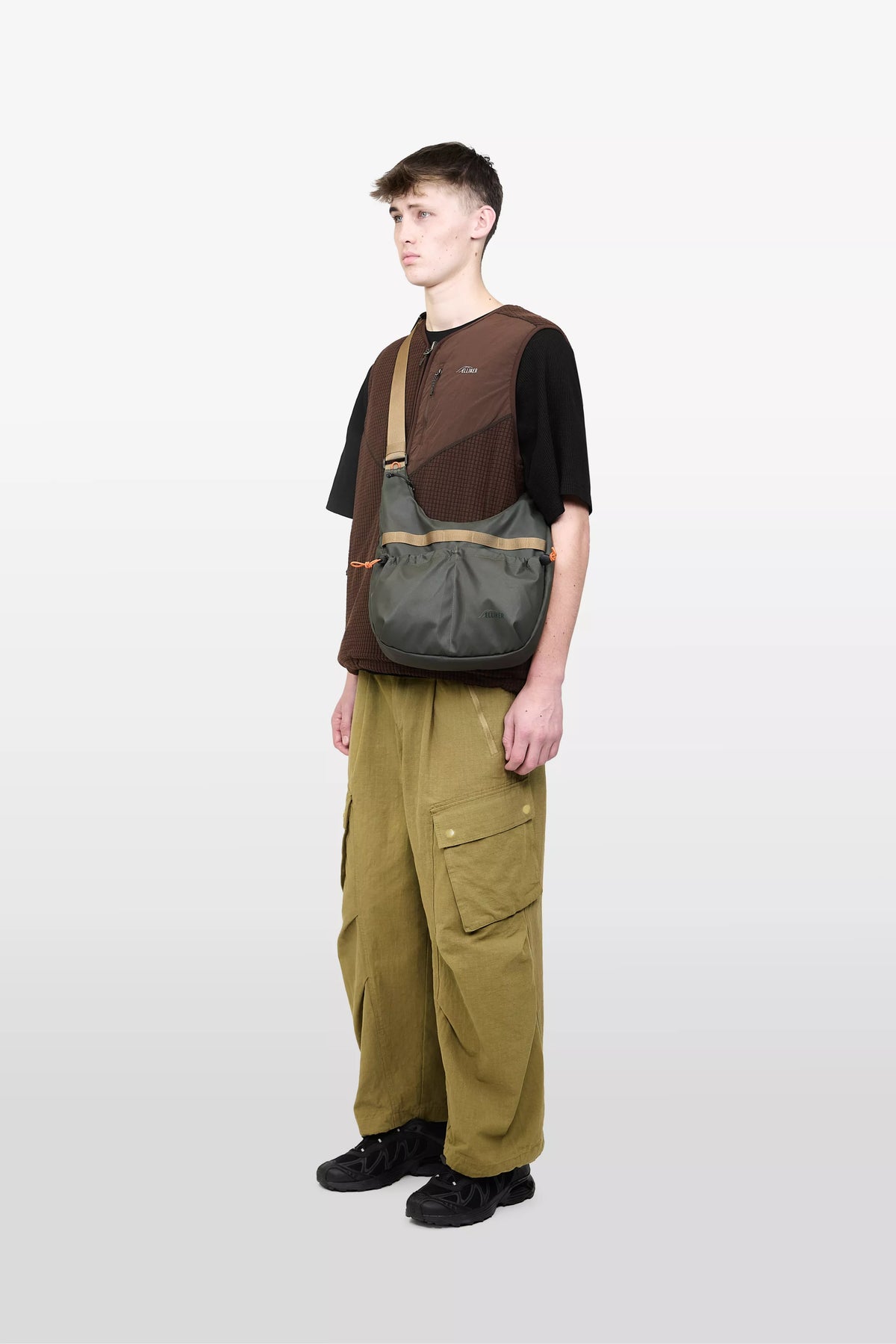 Elliker Bain Sling Bag 6.5L in Dark Green