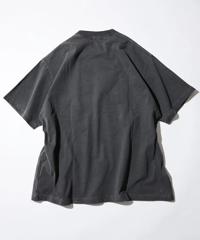 Nautica Japan Hidden Logo Pocket Pigment Dyed Tee in Charcoal