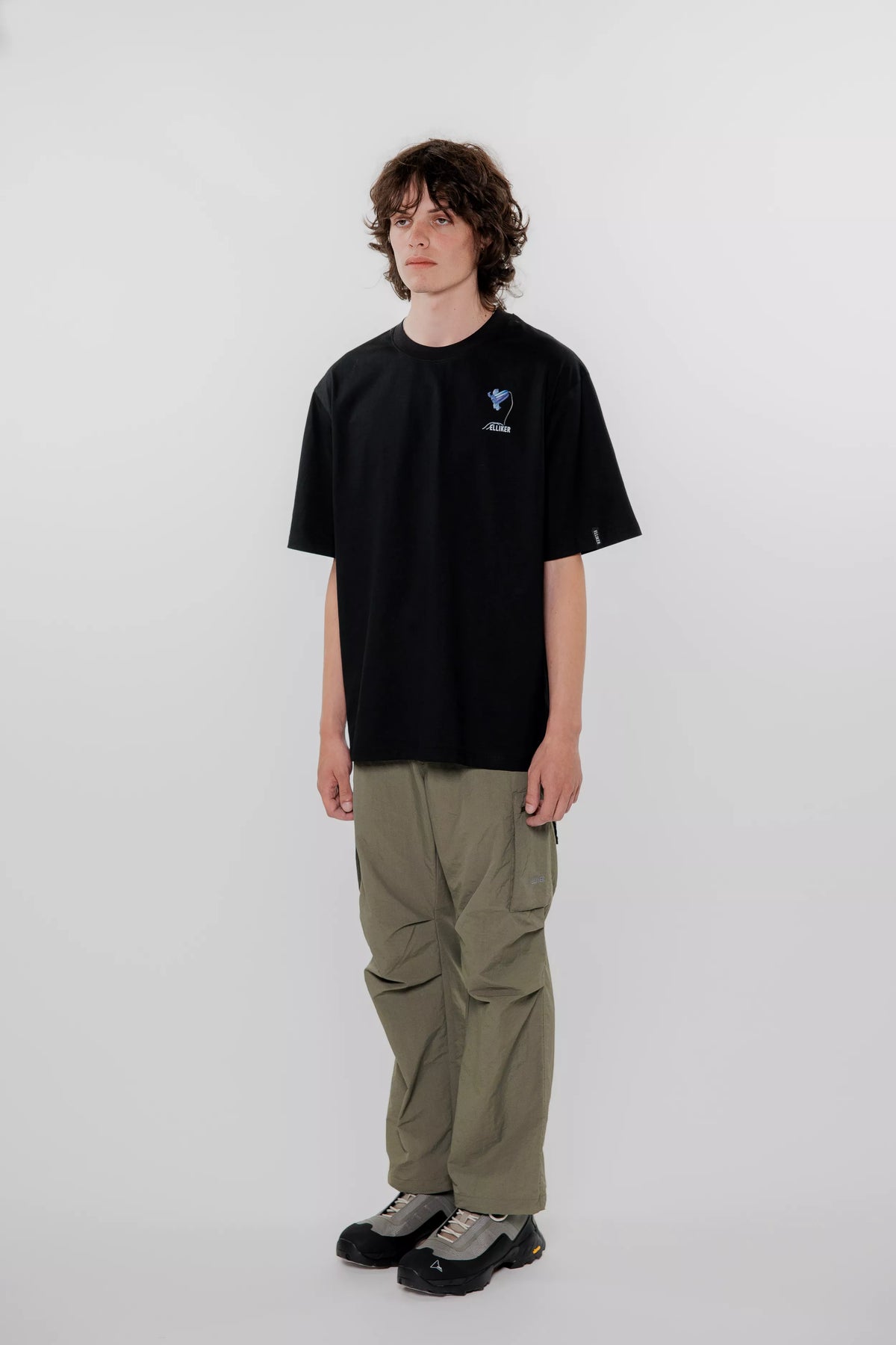 Elliker Rill Bluebell Print T-Shirt in Black, image 4