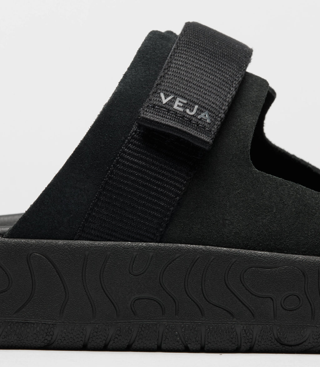 VEJA Arpoador Suede Sandal in Black