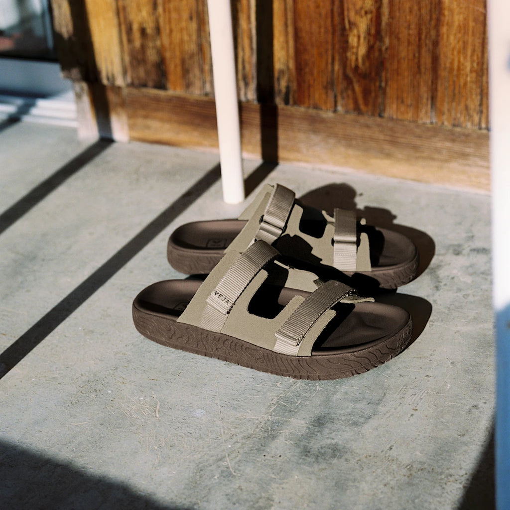 VEJA Arpoador Suede Sandal in Soft Taupe/Falcon
