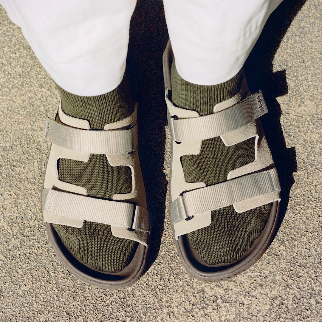 VEJA Arpoador Suede Sandal in Soft Taupe/Falcon