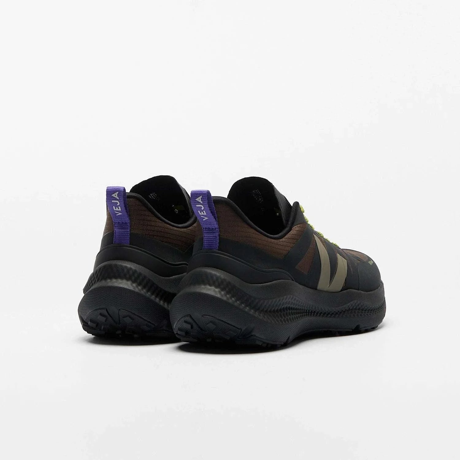 VEJA x Jolie Foulée Condor 3 Off Road Ripstop Eagle Black running shoe with recycled mesh and dynamic stability plate