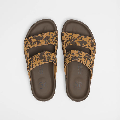 VEJA Etna Suede Sandal in Camel/Wild Country