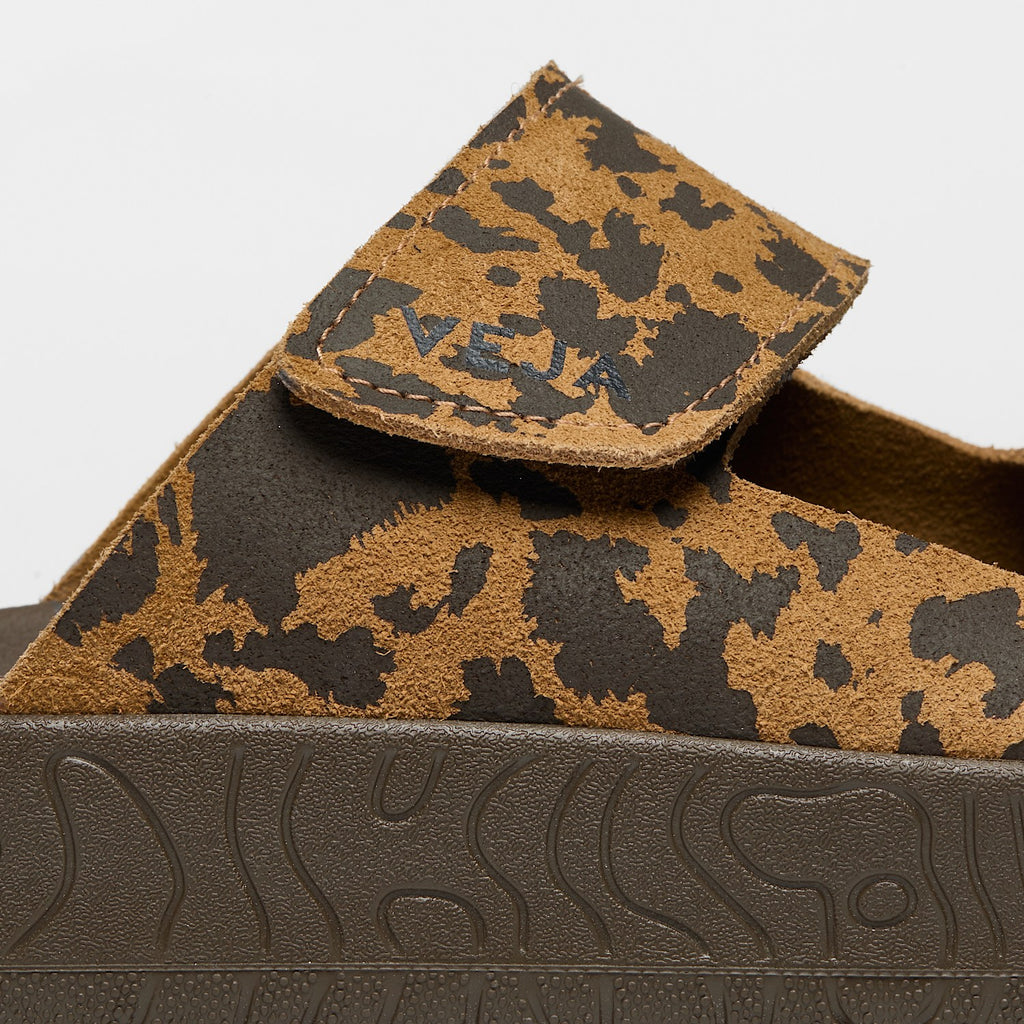 VEJA Etna Suede Sandal in Camel/Wild Country