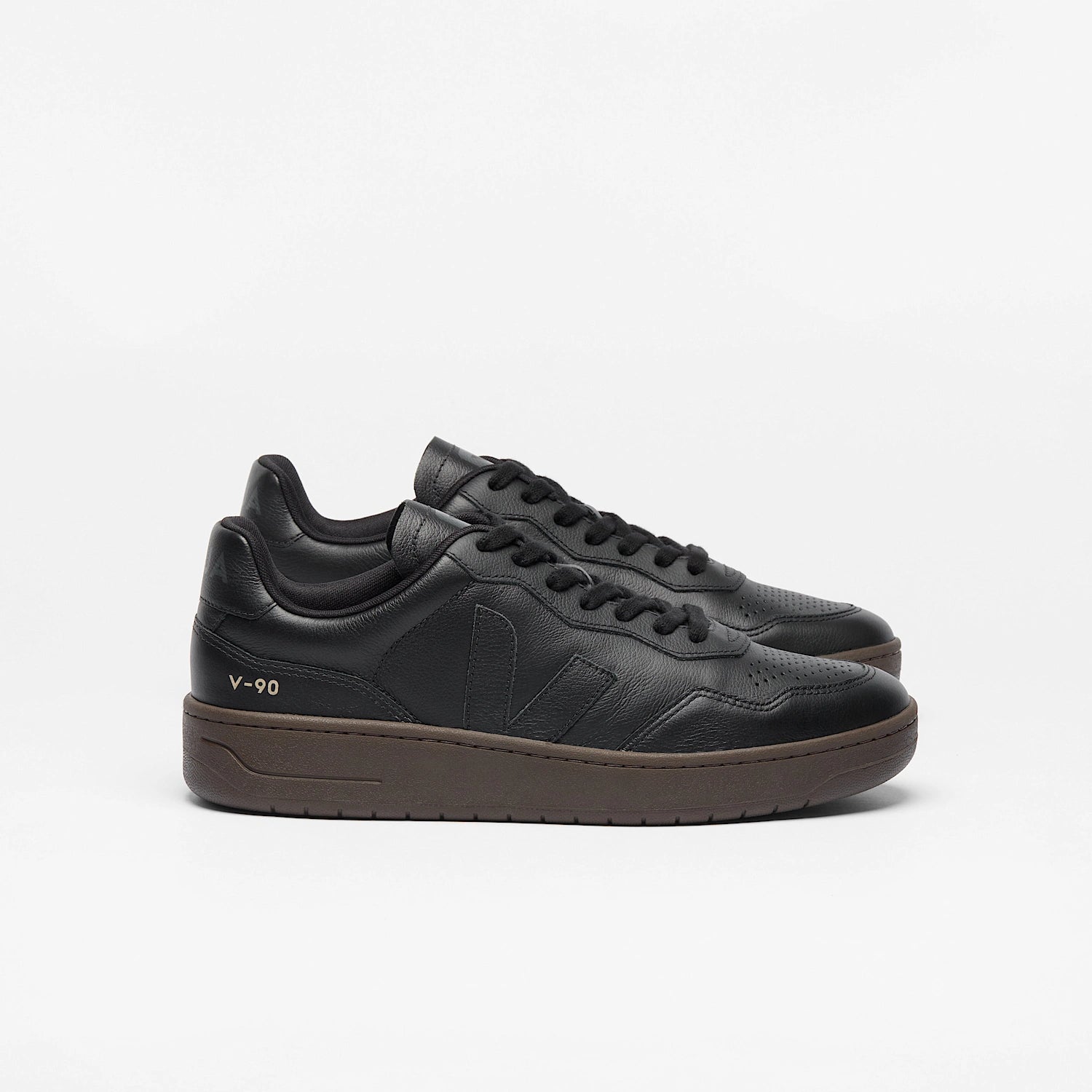 VEJA V-90 OT Leather Full Black Eagle