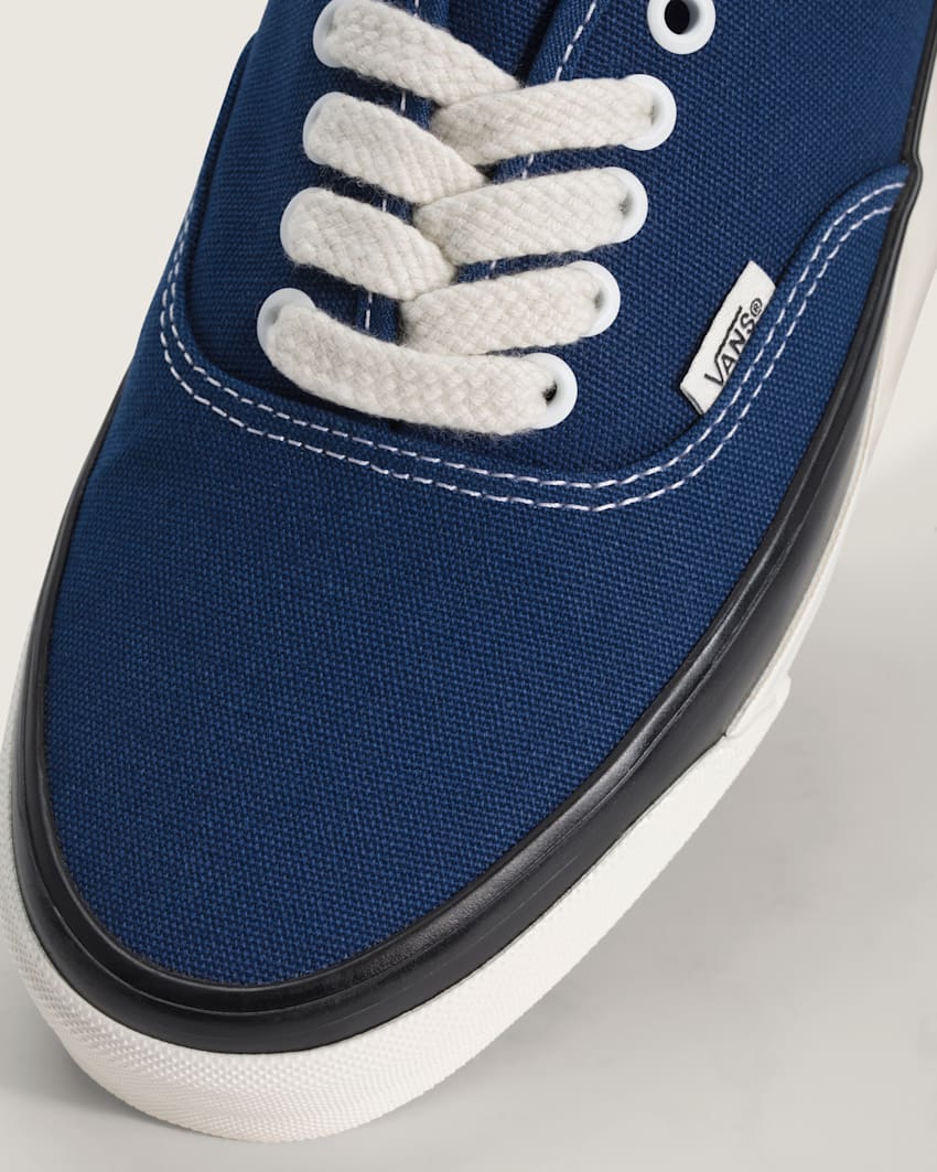 Vans Premium LX Authentic 44 Deck in Blue