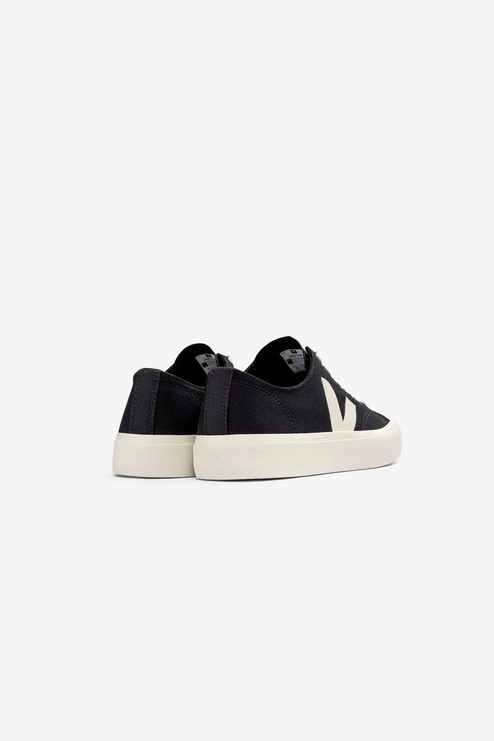 VEJA Wata II Low Canvas Black Pierre